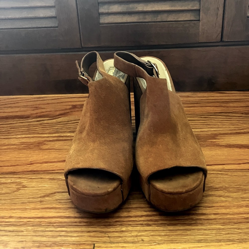 BCBGeneration Camel Brown Suede Wedges